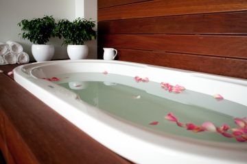 Luxusní salon krásy Essentia Pardubice nabízí ošetření kosmetikou Babor